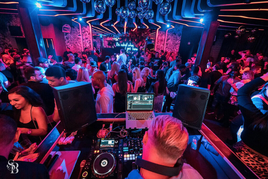 SideBar Funktion One Sound Installation in San Diego California